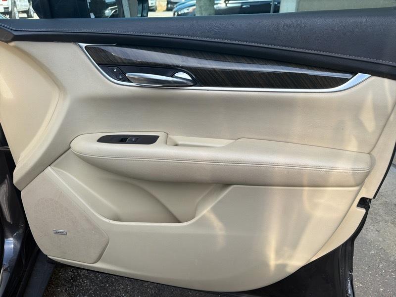 Cadillac XT5 Base 2017