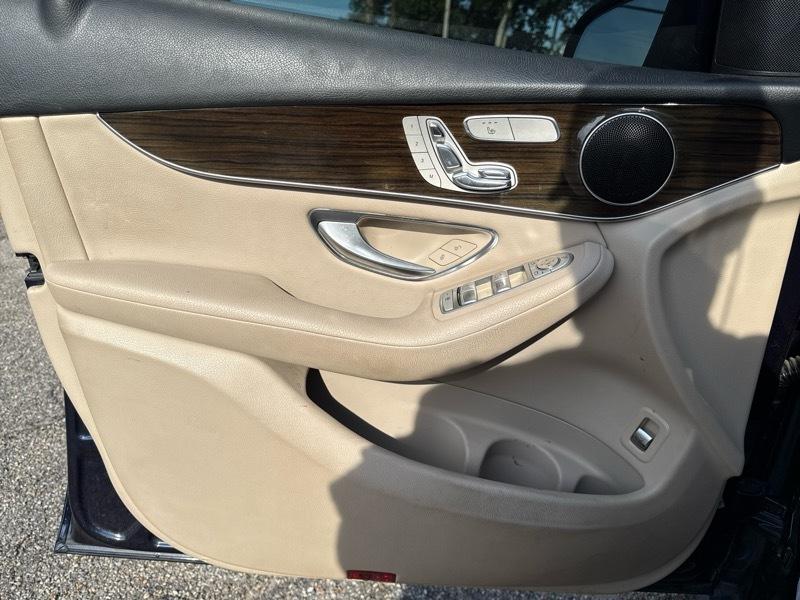 Mercedes-Benz GLC-Class GLC300 2018