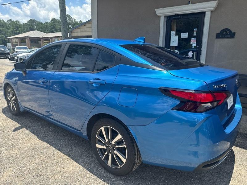 Nissan Versa SV 2022