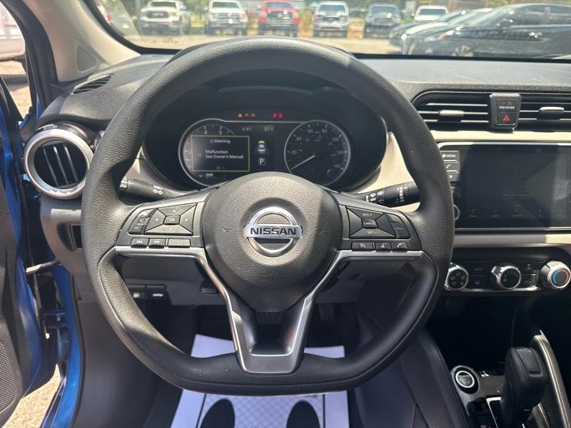 Nissan Versa SV 2022