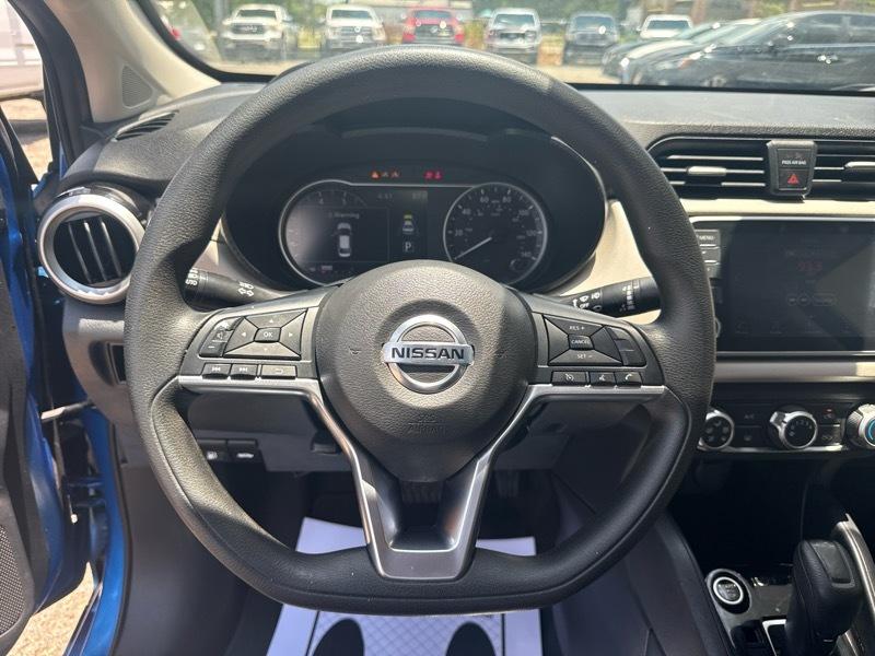 Nissan Versa SV 2022