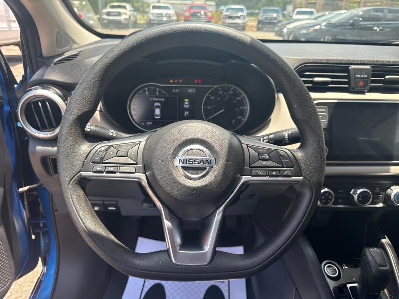 Nissan Versa SV 2022