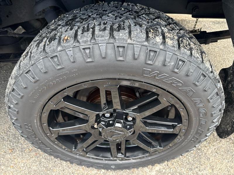 Toyota Tundra Limited 5.7L CrewMax 4WD 2012