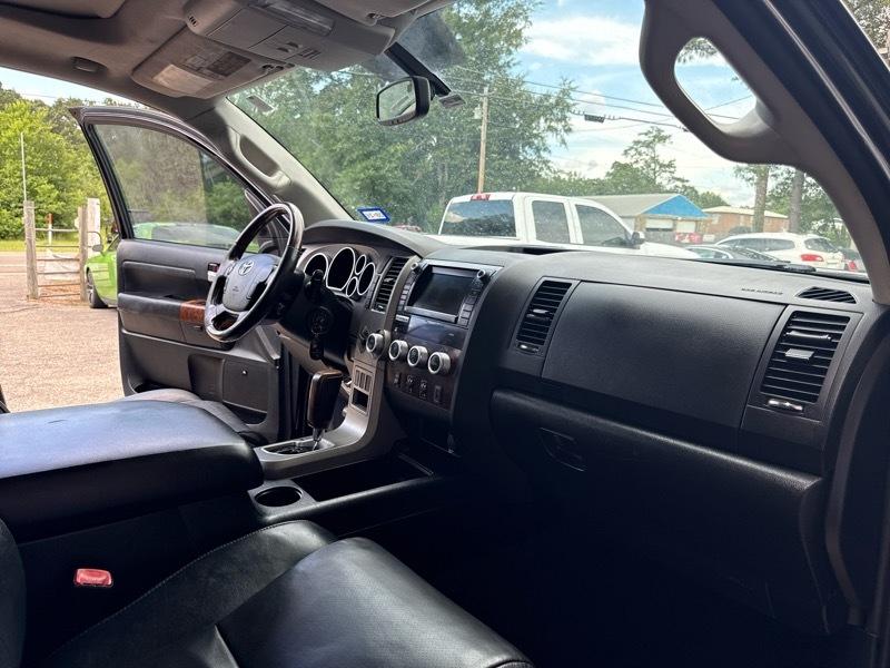 Toyota Tundra Limited 5.7L CrewMax 4WD 2012
