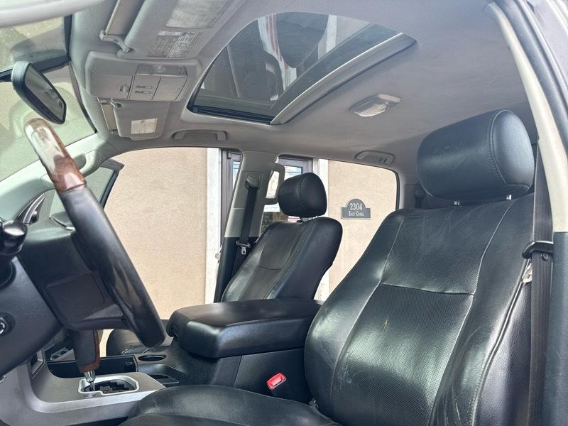Toyota Tundra Limited 5.7L CrewMax 4WD 2012