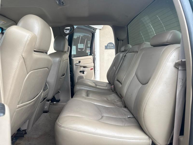 Chevrolet Silverado 2500HD 4WD Crew Cab 167" LT w/1LT 2005