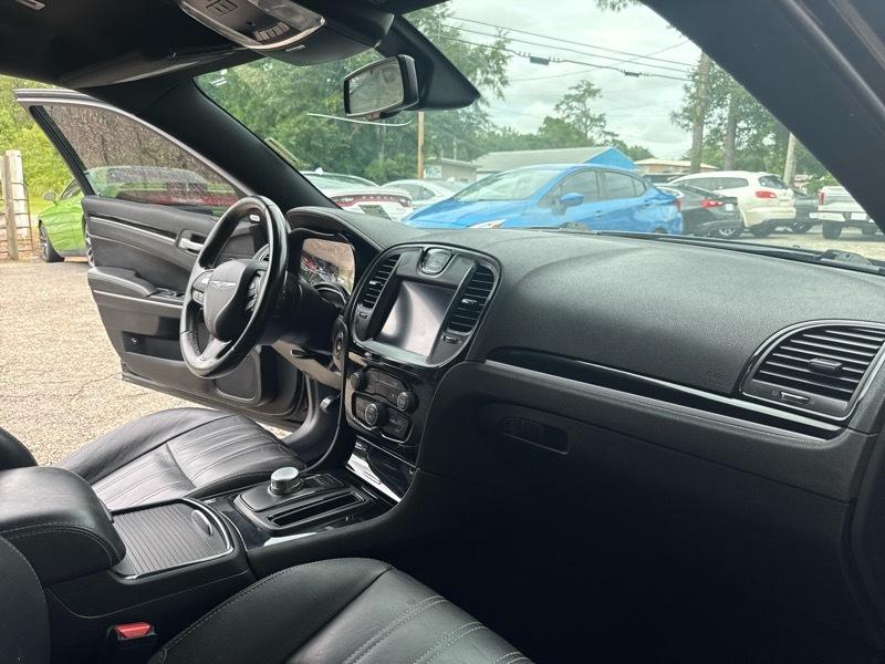 Chrysler 300 S V6 RWD 2019