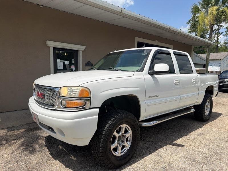 GMC Sierra 1500 Denali Crew Cab Short Bed 4WD 2005