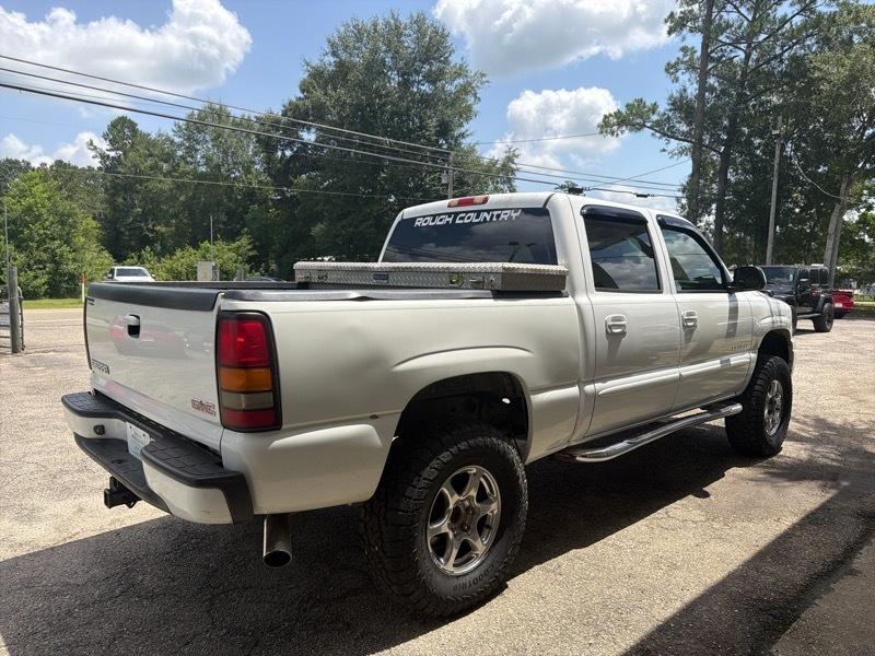 GMC Sierra 1500 Denali Crew Cab Short Bed 4WD 2005