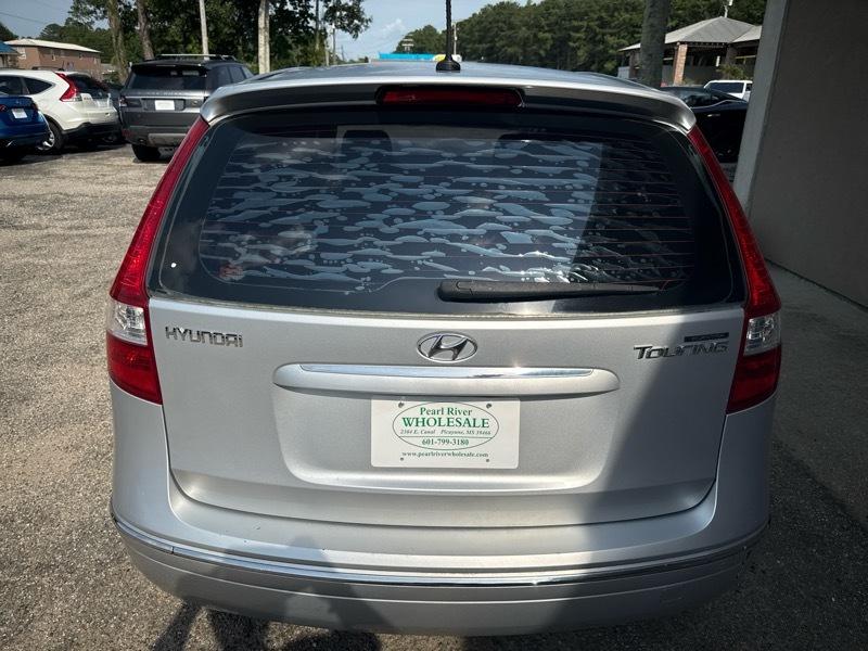 Hyundai Elantra Touring SE Manual 2010