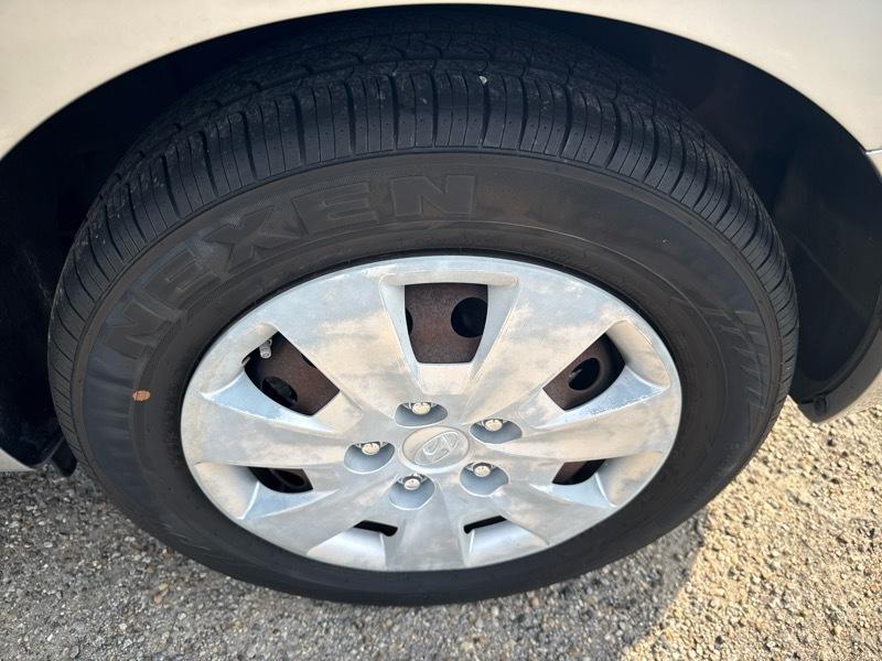 Hyundai Elantra Touring SE Manual 2010