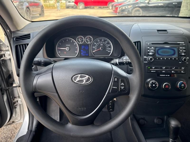 Hyundai Elantra Touring SE Manual 2010