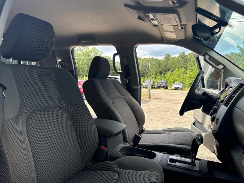 Nissan Frontier S Crew Cab 5AT 2WD 2015