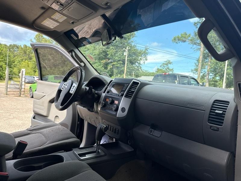 Nissan Frontier S Crew Cab 5AT 2WD 2015