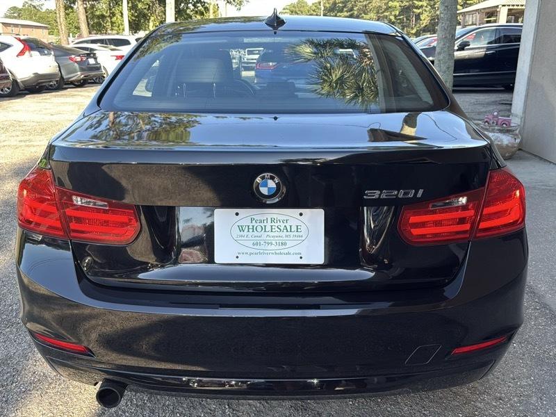 BMW 3-Series 320i Sedan 2015