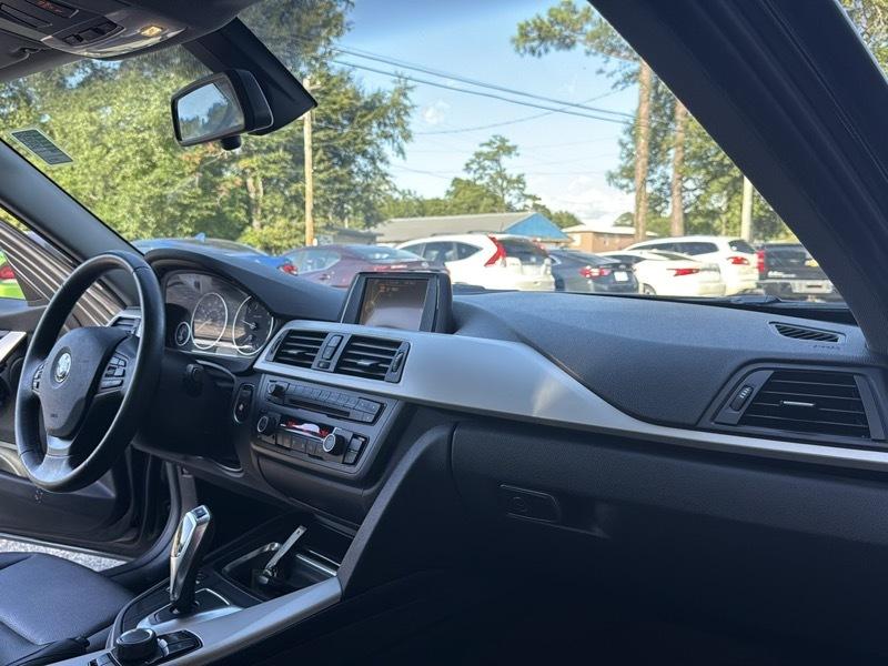 BMW 3-Series 320i Sedan 2015