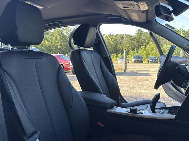 BMW 3-Series 320i Sedan 2015