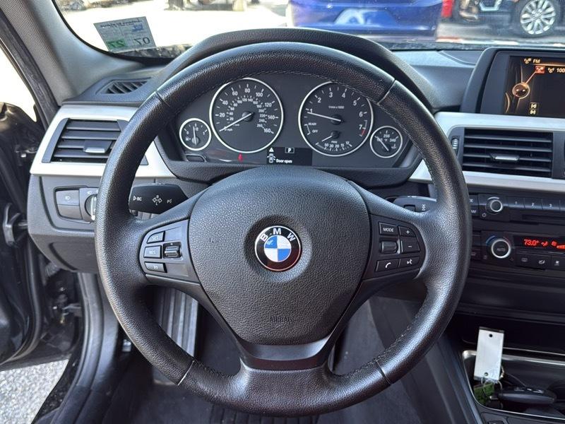 BMW 3-Series 320i Sedan 2015