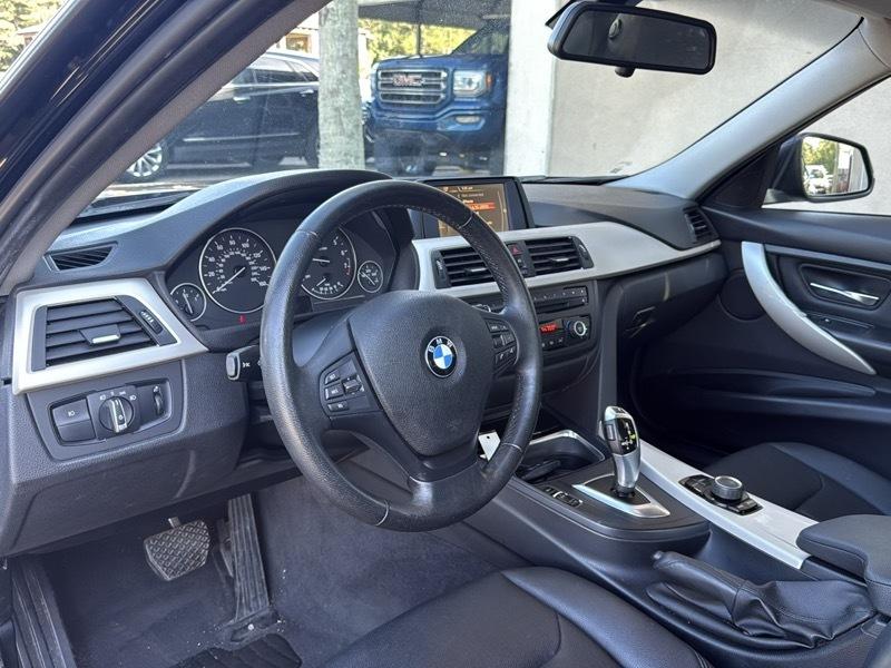BMW 3-Series 320i Sedan 2015