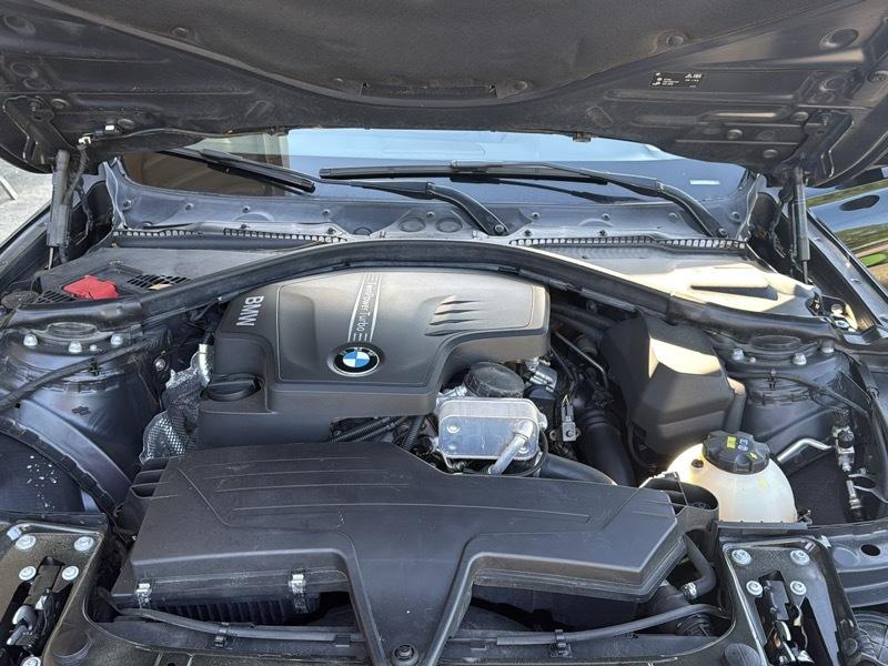 BMW 3-Series 320i Sedan 2015