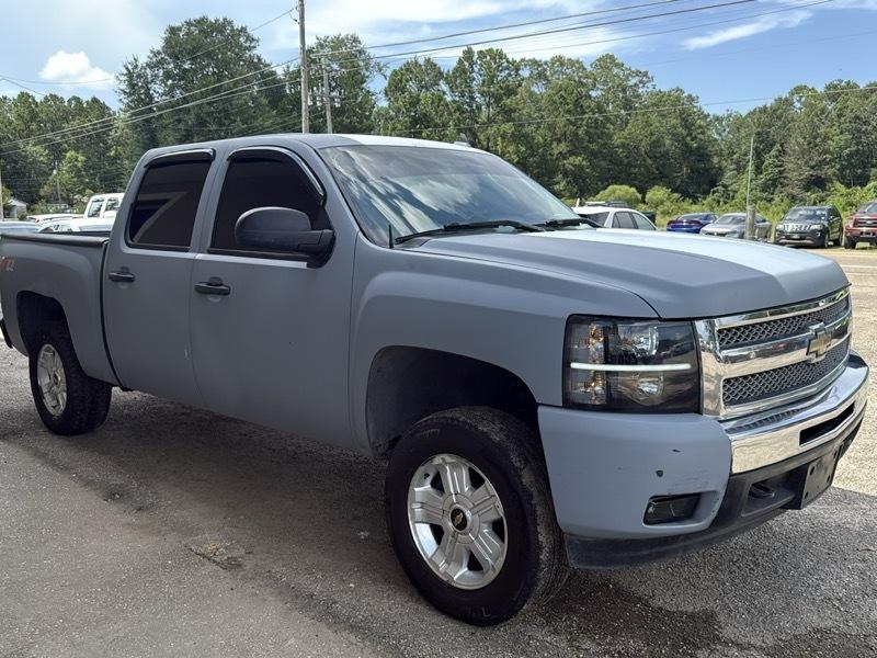 Chevrolet Silverado 1500 1LT Crew Cab 4WD 2011