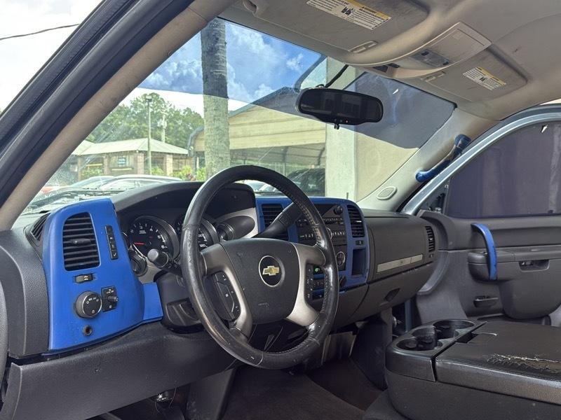 Chevrolet Silverado 1500 1LT Crew Cab 4WD 2011