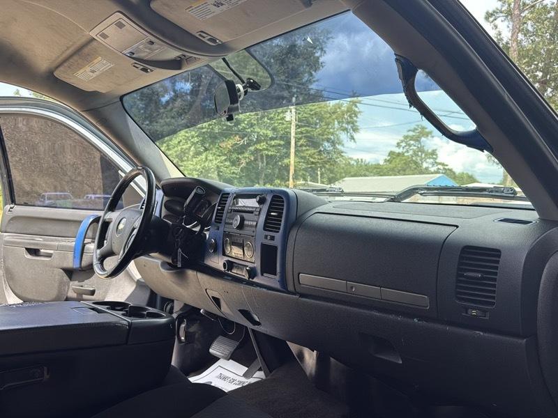 Chevrolet Silverado 1500 1LT Crew Cab 4WD 2011
