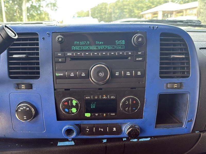 Chevrolet Silverado 1500 1LT Crew Cab 4WD 2011