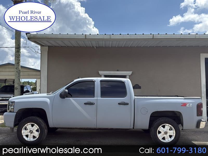 Chevrolet Silverado 1500 1LT Crew Cab 4WD 2011