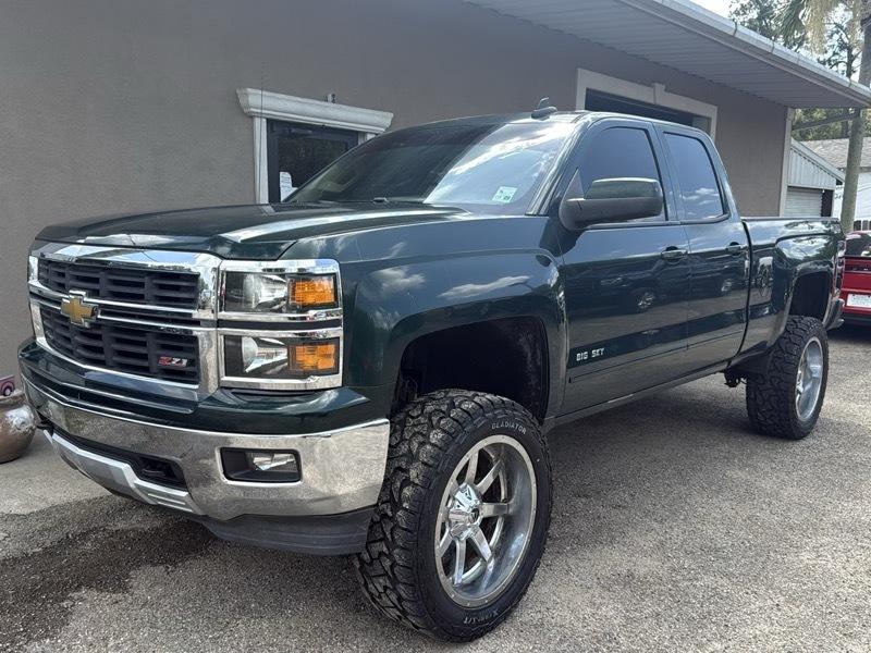 Chevrolet Silverado 1500 4WD Crew Cab 147" LT w/1LT 2015