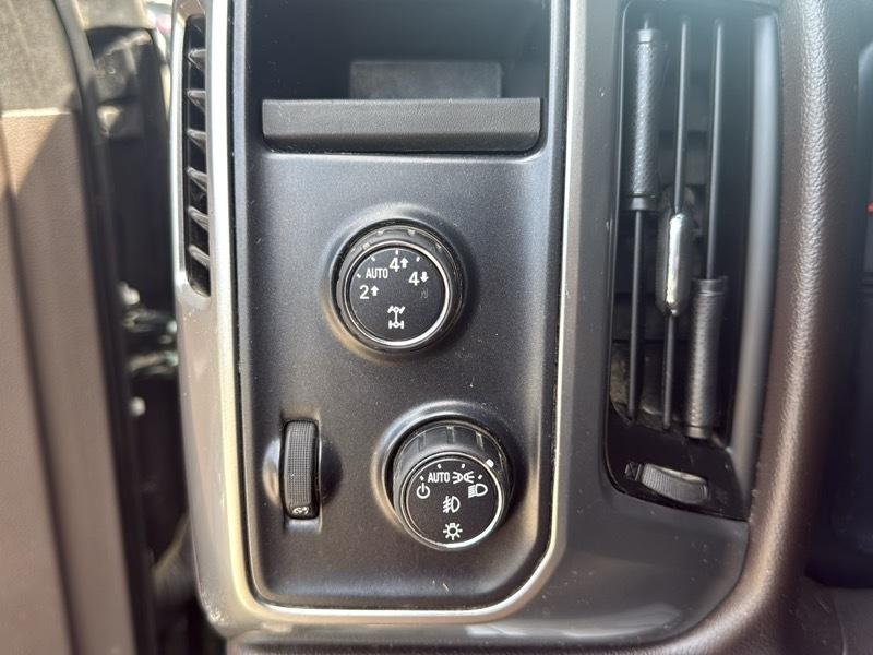 Chevrolet Silverado 1500 4WD Crew Cab 147" LT w/1LT 2015