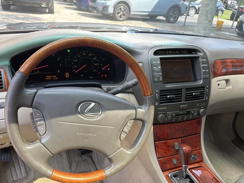 Lexus LS 430 Sedan 2002