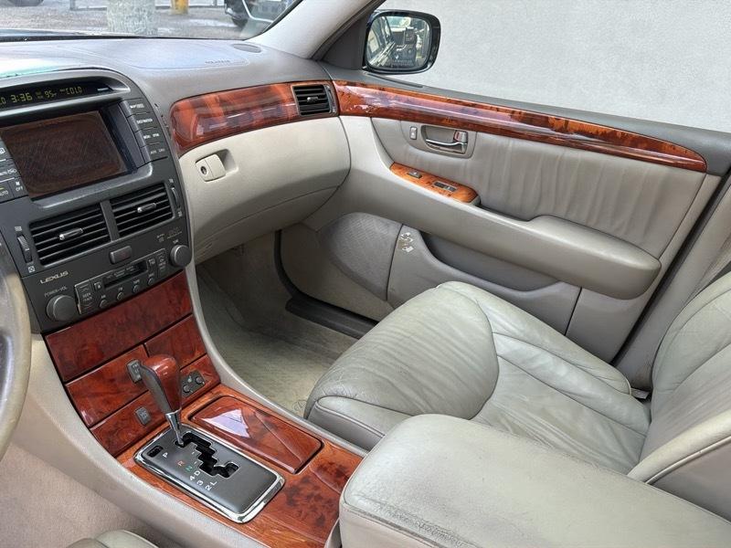 Lexus LS 430 Sedan 2002