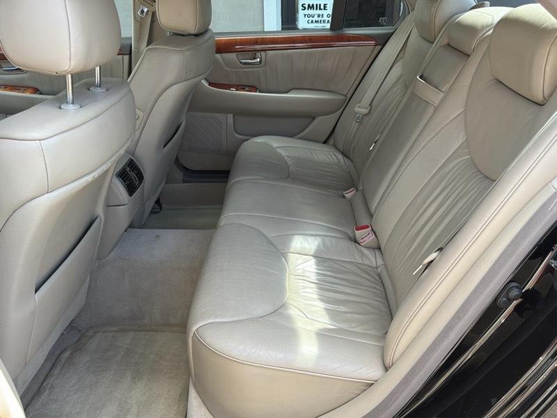 Lexus LS 430 Sedan 2002