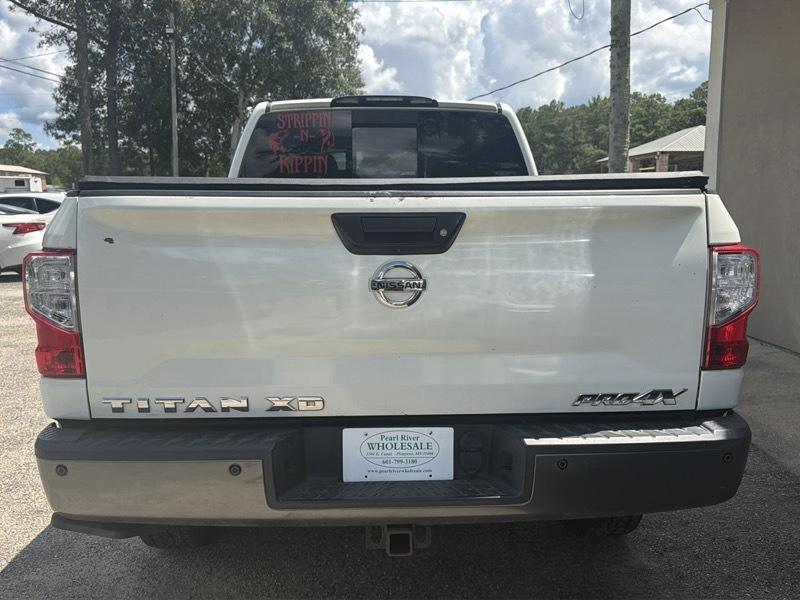 Nissan Titan XD Platinum Reserve Crew Cab 4WD 2018