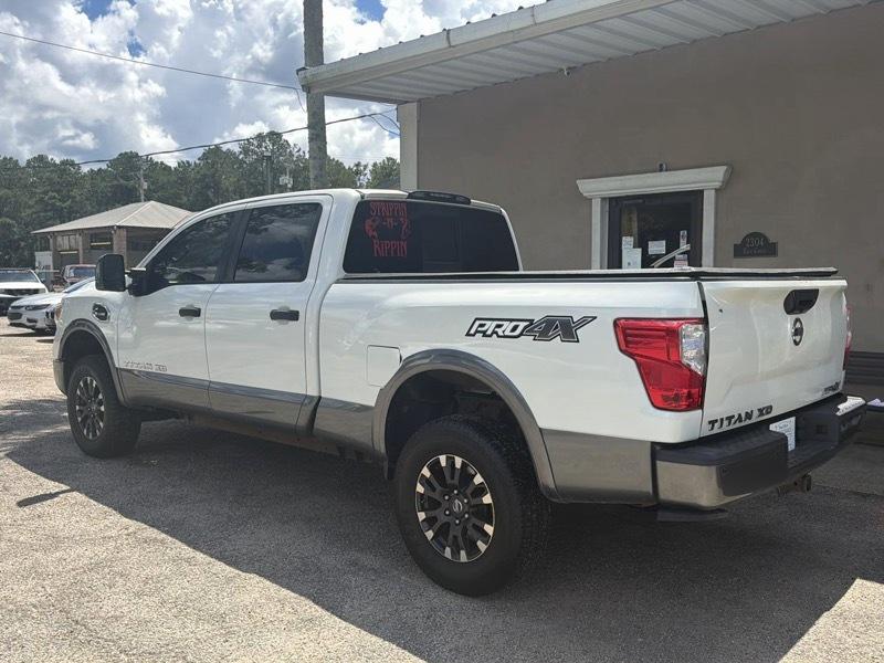 Nissan Titan XD Platinum Reserve Crew Cab 4WD 2018