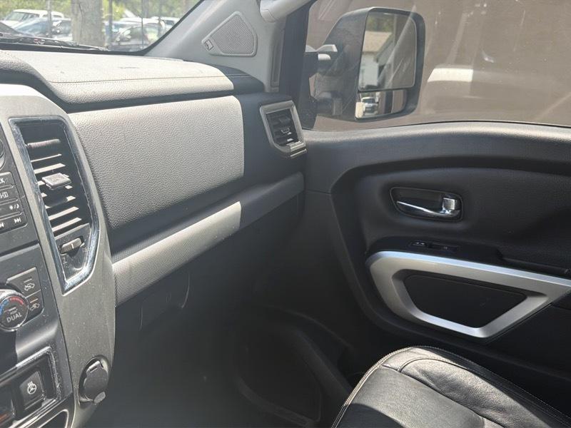 Nissan Titan XD Platinum Reserve Crew Cab 4WD 2018