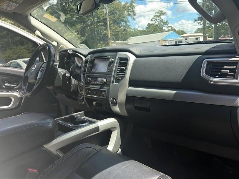 Nissan Titan XD Platinum Reserve Crew Cab 4WD 2018
