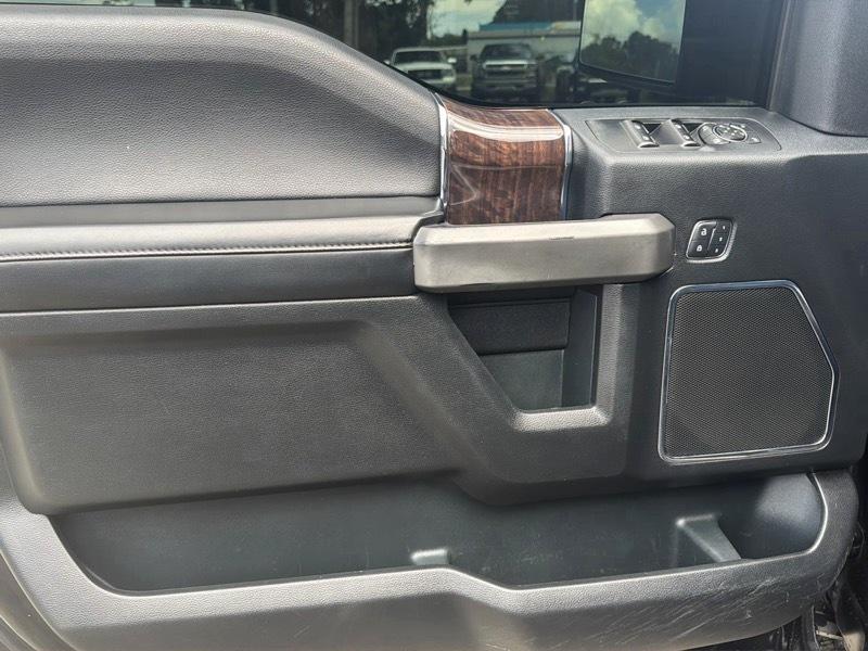 Ford F-150 Platinum SuperCrew 5.5-ft. Bed 4WD 2015