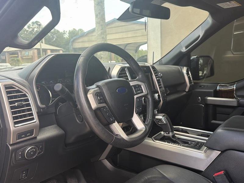 Ford F-150 Platinum SuperCrew 5.5-ft. Bed 4WD 2015