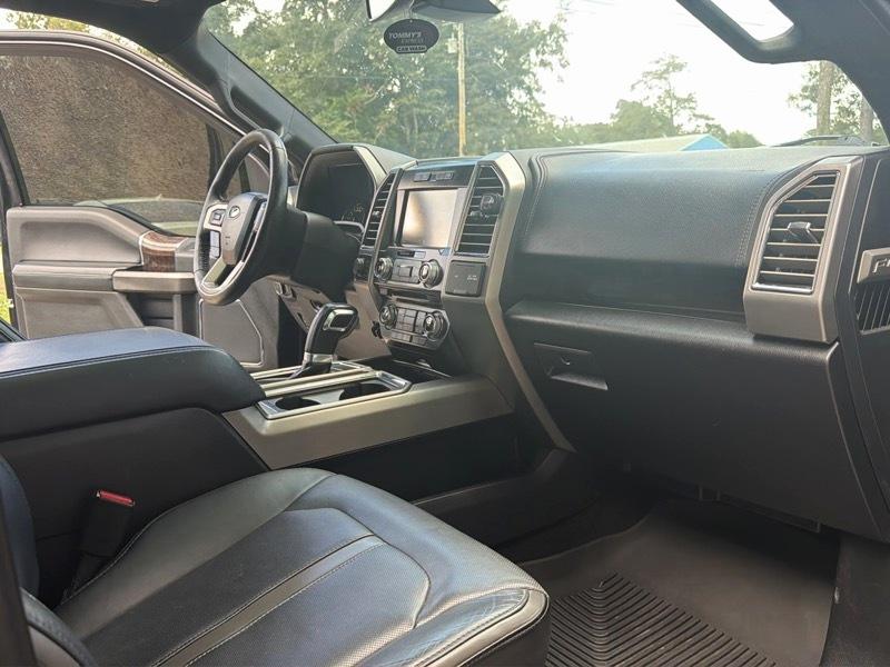 Ford F-150 Platinum SuperCrew 5.5-ft. Bed 4WD 2015