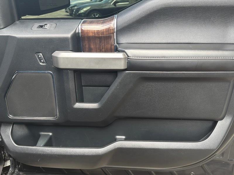 Ford F-150 Platinum SuperCrew 5.5-ft. Bed 4WD 2015