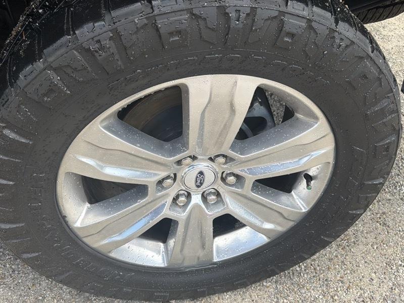 Ford F-150 Platinum SuperCrew 5.5-ft. Bed 4WD 2015