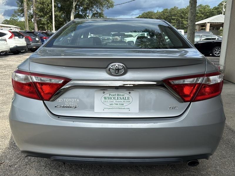 Toyota Camry SE 2017