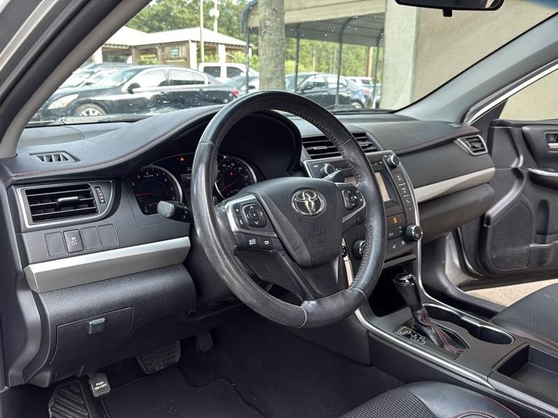 Toyota Camry SE 2017