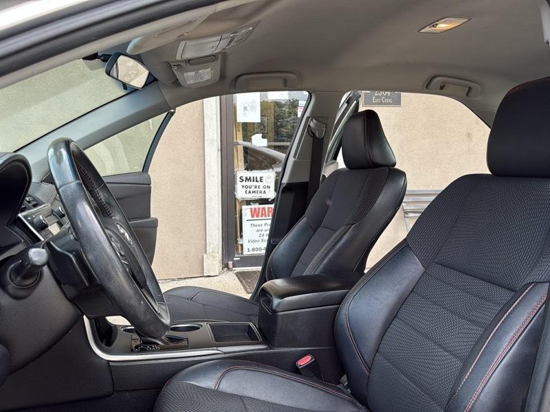 Toyota Camry SE 2017