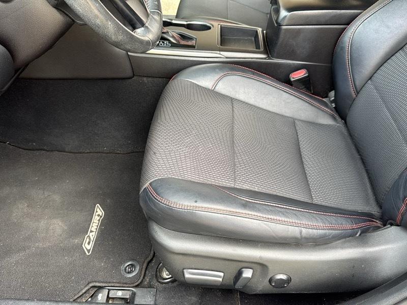 Toyota Camry SE 2017