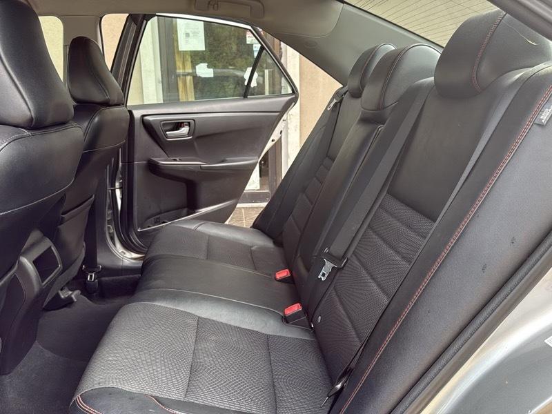 Toyota Camry SE 2017