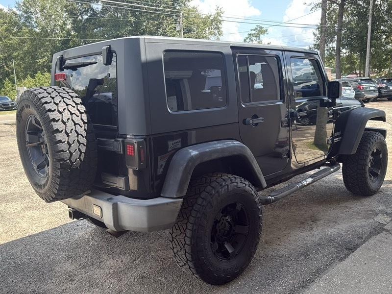 Jeep Wrangler Unlimited Sport RWD 2010
