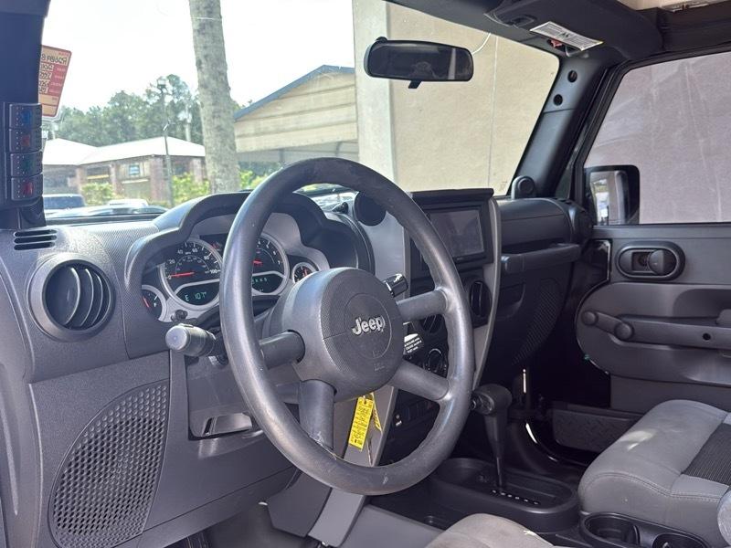 Jeep Wrangler Unlimited Sport RWD 2010
